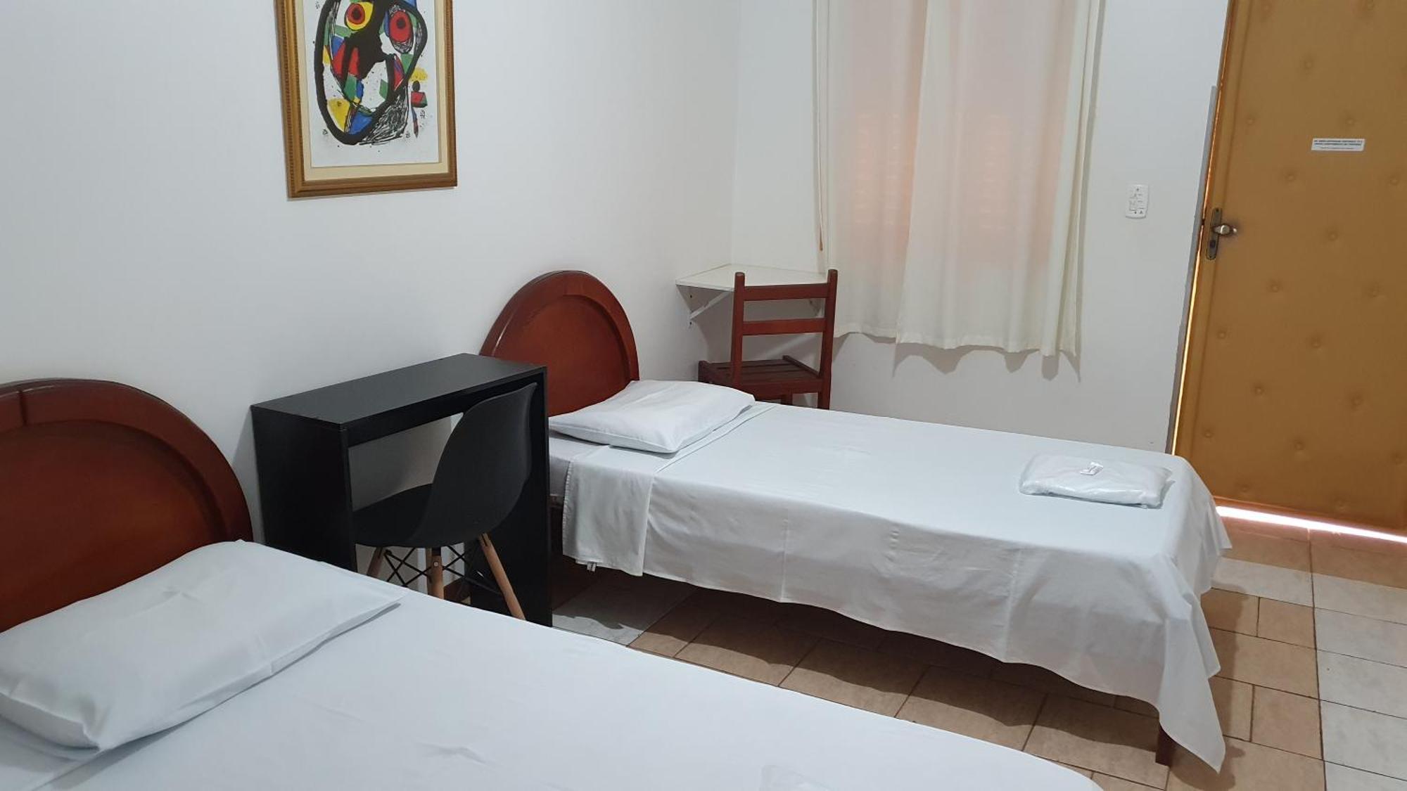 Hotel Sta Mônica Marília Quarto foto