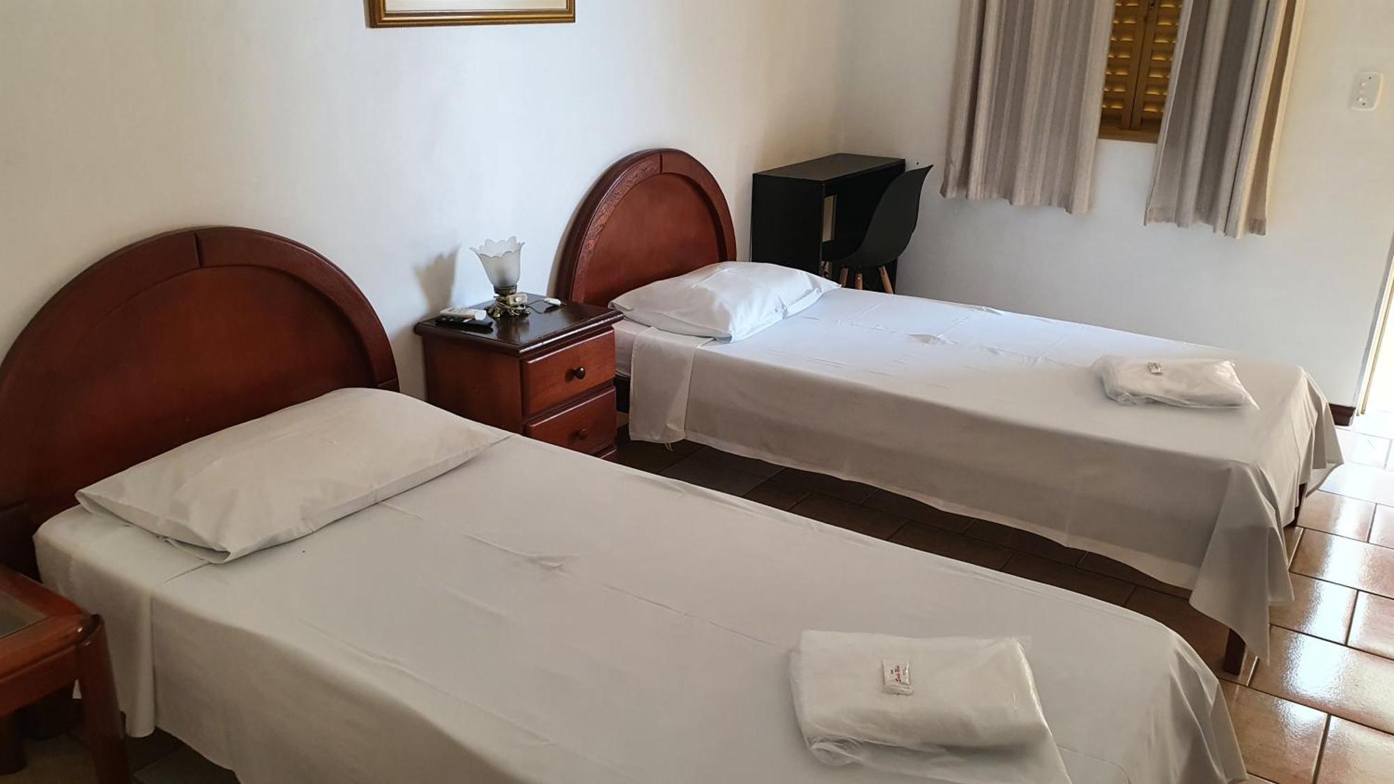 Hotel Sta Mônica Marília Quarto foto